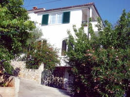 Apartmán - v klidné části - Jelsa