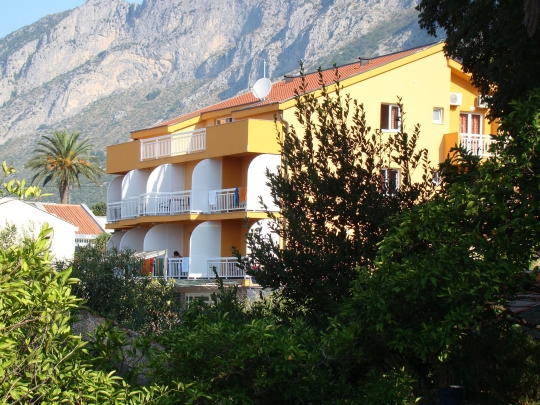 Studio - v centru letoviska 2+ - Gradac