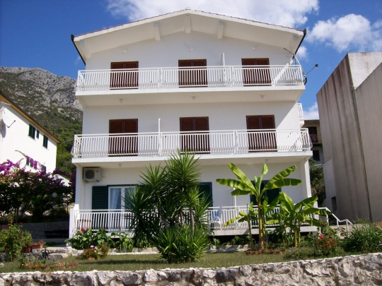 Studio - nově zřízené u oblázkové pláže - Gradac